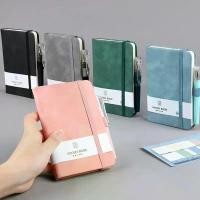 ราคา สมุดโน๊ตพกพาขนาด A6 พร้อมปากกา สมุดโน๊ต เหมาะสำหรับเป็นของขวัญครูโรงเรียน สมุดโน๊ตและวารสาร อุปกรณ์การเรียน เครื่องเขียน (1731676516804101672)