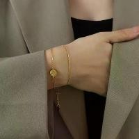 ราคา สร้อยข้อมือสไตล์จีน, แฟชั่นดาราอินเทอร์เน็ต, แผ่นรอบ, ตัวละคร Xi, สร้อยข้อมือโซ่งูสองชั้น, ทำจากเหล็กไททาเนียม, สร้อยข้อมือเครื่องประดับมือ เหรียญ จักรเพชร (1731302102079670131)