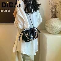 ราคา กระเป๋าสะพายข้าง, Dibai MiuMiu, ทันสมัย, อเนกประสงค์, พร้อมสายโซ่, กระเป๋า Messenger ช่อง, ไหล่, ดีไซน์ใหม่ขั้นสูง, ทรงถัง, 2024 (1731549001551480658)