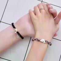 ราคา สร้อยข้อมือคู่ ขนาดเล็ก วงยางยืด เหมาะสำหรับแฟน สายทอซองหนังขนาดเล็ก เชือกมือ ของขวัญเล็ก ๆ ของที่ระลึก (1732295833191090422)