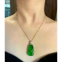 ราคา จี้ Ruyi หยกเขียวเต็ม Jadeite, หยกน้ำแข็งธรรมชาติ, ฝังทอง 18k, จี้พระพุทธรูปเจ้าแม่กวนอิมสีเขียวอิมพีเรียลเกรด Burmese (1731285402316998005)