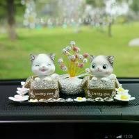 ราคา ตกแต่งรถ, อินเทรนด์, เครื่องประดับแมวกล่องห่อหุ้มเพชรน่ารัก, ตกแต่งแดชบอร์ด, ตกแต่งภายในรถยนต์ที่สร้างสรรค์ สาโซน มือถือ หมอนรอง คอสติช วาง โทรศัพท์ ใน รถยนต์ สูญญากาศ (1731717275206255622)