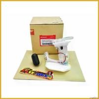 ราคา gingerZshop แบบพกพา ปั้มติ๊ก ปั้มน้ำมันเชื้อเพลิง ปั้มเชื้อเพลิง ของแท้เบิกศูนย์ Honda wave110i ตั้งแต่ปี2012-2020 ที่ จับ มือ ถือ มอเตอร์ไซค์ Motorcycle (1730456943487126026)