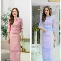 ราคา เสื้อ ผ้าถุง ผ้าเนื้อเดียวกัน ผ้าไหมทอลายสวยหรู สีม่วง พาสเทล สีชมพู ชุดไทยเรือนต้น อัดกาวทั้งชุด ผ้าถุงตัดสำเร็จ ซิปข้าง เสื้อกระดุมหน้า เสื้อผ้า ไทย ชุด (1730353657139464974)