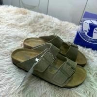 ราคา Birkenstock รองเท้าแตะ, รองเท้าแตะ, หัวเข็มขัดคู่, รองเท้าแตะสองคำ, หนังแท้, พื้นหนา, เพิ่มความสูง, แฟชั่นฤดูร้อนใหม่, วรรณกรรม Unisex (1731490666139977584)