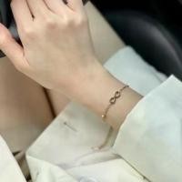 ราคา สร้อยข้อมือ 14k, การออกแบบริบอินฟินิตี้สามตัว ชุดสร้อยข้อมือและเคสชุบด้วยทองคำ 14k (สแตนเลส) สวยงาม ทนทาน สามารถทนต่อน้ำหอม ล้างจาน ใช้เจลแอลกอฮอล์ได้ (1731741959147259281)