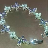 ราคา สร้อยข้อมือ "ไวโอเล็ตบัตเตอร์ฟลาย" เพชรรัสเซีย ล้อมรอบผีเสื้อสีม่วง-ขาว ขนาด 6.5-8 นิ้ว อ่อนหวาน เปล่งประกาย น่าหลงใหล (1732249447962609804)