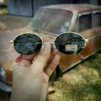 ราคา Discount แว่นกันแดด แว่นตาวินเทจ เก่าเก็บยุค 90S Chew Old กรอบเล็กทรงรีมน กรอบสีทอง เลนส์สีดำ วินเทจแท้ หายากและไม่มีผลิตอีกแล้ว เสนอโดยร้านชินตา (1731476716112152057)