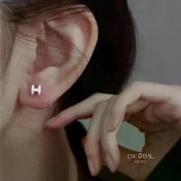 ราคา ESCOBALต่างหูเงินแท้ ต่างหู H ต่างหูชาแนล ตุ้มหูเงินแท้ ต่างหูเกาหลี ต่างหูมินิมอล ตุ้มหูเพชร (1731920351259233011)