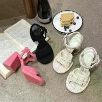 ราคา - รองเท้าเปิดนิ้วเท้าผู้หญิง รองเท้าส้นสูง สายแบน หนา เวอร์ชั่นเกาหลี (1729609029207821153)