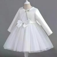 ราคา Gd3991- พร้อมส่งจากไทย ชุดออกงานเด็กหญิงสีขาว+เสื้อคลุมแขนยาว+เข็มกลัด ร้อยติดมุกที่คอ ชุดราตรีเด็กทรงสั้น เด็กเล็ก-เด็กโต ชุดออกงานการแสดง (1729706726457969498)