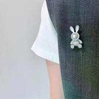 ราคา เข็มกลัด, เข็มกลัดกระต่ายเพชร, เข็มกลัดมุก (1732105678392757158)