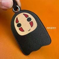 ราคา จี้หนังแท้ เหมาะสำหรับกระเป๋าลองซาง กระเป๋าสีดำ กระเป๋า LV เครื่องประดับผู้ชายไร้หน้า พวงกุญแจ จี้รถ (1731276066405188920)