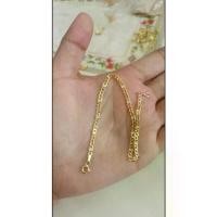 ราคา สร้อยข้อมือวาเลนติโน่ 18K หนัก 1.3 กรัม ขาย COD (1731819552827344339)