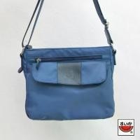 ราคา 【SALE】แตงโม (SUIKA) - กระเป๋าสะพายข้าง multi-zip travel bag สีน้ำเงิน (PR.B-60100) (1731826884131063090)