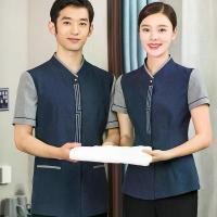 ราคา ชุดยูนิฟอร์มโรงแรม unisex แขนสั้น เหมาะสำหรับพนักงานต้อนรับ แม่บ้าน พนักงานทำความสะอาด ร้านอาหารและคาเฟ่ ทรงสลิมฟิต ระบายอากาศ ปรับแต่งได้ พร้อมโลโก้ (1731915331443984998)