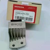 ราคา Ellashop168 [มีรับประกัน] แผ่นชาร์ท W-125i เก่า ไฟเลี้ยวบังลม รุ่นหัวฉีด ปี2005-2011 Regulator แผ่นชาร์ต แผ่นชาร์จไฟ Honda เวฟ125i ขาย ร้อน (1730867115577346816)