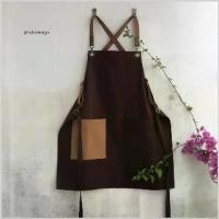 ราคา ผ้ากันเปื้อน ผ้าแคนวาส กระเป๋า 2 สี สายผ้าสปันไขว้หลัง สายสามารถถอดได้และปรับเลื่อนระดับความยาวได้ (1729615264751913074)