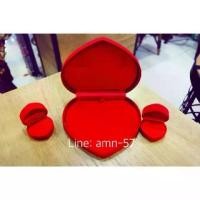 ราคา [COD] กล่องกำมะหยี่ใส่เครื่องประดับ กล่องใส่เครื่องประดับ กล่องใส่สินสอด,กล่องใส่ทองใส่แหวน ใส่ต่างหู ชุดงานแต่งขนาดใหญ่ (1731682930358126582)