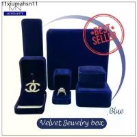 ราคา กล่องกำมะหยี่ Premium Jewelry Box สีน้ำเงิน กล่องใส่เครื่องประดับ (1731422211391718663)