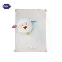 ราคา [พร้อมส่ง] ENFANT (อองฟองต์) หมอนผ้าห่ม น้องแกะ เนื้อผ้าเวลลัว สีขาว ขนาด 30x40 นิ้ว (1731358601487746407)