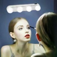 ราคา ไฟแต่งหน้า ติดผนัง สว่างมาก สำหรับกระจก โต๊ะเครื่องแป้ง โกนหนวด ห้องน้ำ แต่งหน้า กระจก ไฟแต่งหน้า หลอดไฟ LED 4 ดวง (1732000673599163071)