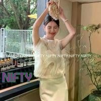 ราคา เสื้อแขนกุด 3D ซีทรูลูกไม้ แต่งคอ-แขน ระบาย (1731703084883870944)