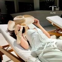 ราคา Mute - Estee blouse เสื้อครอปผูกคล้องคอ เสื้อสายเดี่ยวคล้องคอ เสื้อไปทะเล เสื้อคล้องคอ เสื้อญาญ่า Women ผู้หญิง (1729601231117125825)