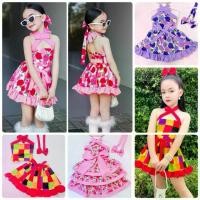 ราคา เดรสลายดอก เด็กผู้หญิง ทองกวาว เดรสตาราง เสื้อคล้องคอ+กระโปรงบานๆระบาย+ผ้าคาดผม+ผ้าผูกเอว (1731842681372117824)