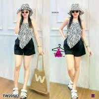 ราคา The Perfect Ladies ชุดเซ็ท SET 3ชิ้น เสื้อสายเดี่ยว ชายแหลม ลายม้าลาย + กางเกงขาสั้น + หมวกบัคเก็ต สีดำ (1730568695299148226)