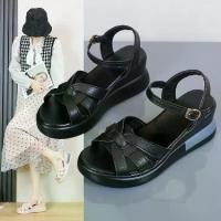 ราคา รองเท้าแตะส้นเตารีด ลำลอง และอเนกประสงค์ พื้นหนา ขายร้อนสำหรับฤดูร้อน สายรัดเดียว ทันสมัย รองเท้าส้นสูงผู้หญิง (1732212342632778529)