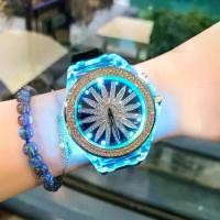 ราคา นาฬิกา GUOU unisex, หน้าปัดใหญ่, นาฬิกาคู่รักเรืองแสงบุคลิกภาพ, โชคดี, กันน้ำ, ประดับเพชร, เปิดตัวในปี 2025, สไตล์ฮ่องกง (1732340453277797022)