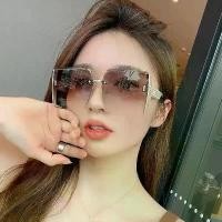 ราคา แว่นกันแดดผู้หญิง กรอบป้องกันรังสียูวี แว่นตาทน UV แว่น ตา กัน แดด uv400 (1731589864957118431)