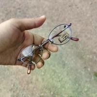 ราคา กรอบแว่นตา แว่นตาวินเทจ แว่นเก่าเก็บยุค 90s รุ่น Jing Joo Purple กรอบแว่นทรงรีมนเล็กจิ๋ว สีม่วง เลนส์ใส รองรับการนำไปตัดเลนส์สายตา วินเทจแท้ หายากและไม่มีผลิตอีกแล้ว นำเสนอโดย ร้านชินตา (1729553861088