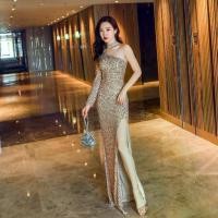 ราคา ชุดราตรียาวสีทอง ไหล่เฉียงข้างแขนยาว ผ้าปักเลื่อม แนวเรียบหรูดูแพง สวยดูดี เหมาะสำหรับชุดออกงานต่างๆ ชุดราตรี ชุดไปงานแต่งงาน ชุดงานประกวด งานรับรางวัล (1729617142671771707)