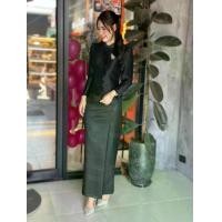 ราคา set เสื้อ+ผ้าถุง สีดำจิตรลดา (1731841813640219643)