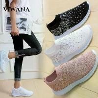 ราคา รองเท้าผ้าใบสีดำสำหรับผู้หญิง พลัสไซส์ 35-43 รองเท้ากีฬาผู้หญิง สไตล์เกาหลี รองเท้าไม่มีส้นใส่สบาย ลำลอง สลิปออน รองเท้าสีขาว รองเท้าเดินและวิ่ง YB3 (1729956117827979804)