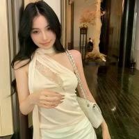 ราคา เสื้อกล้ามผู้หญิง เสื้อกล้ามคล้องคอ แขนกุด คอเฉือน เปิดไหล่ เสื้อกั๊กลูกไม้ Women Lady (1730917057726482708)