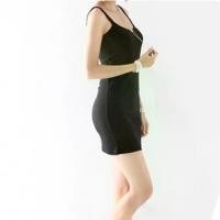 ราคา เสื้อกล้ามผู้หญิง เสื้อกล้ามสีพื้น เสื้อกล้ามแขนกุด บาง ลำลอง โอเวอร์ไซส์ เสื้อยืดขาวดำ พร้อมสต็อก (1729602259249170772)