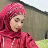 ราคา Hijab ผ้าคลุมปักมุก ผ้าคลุมมุสลิม ปักเลื่อม ชีฟองผืนยาวงานปักมือนะคะ ผ้าคลุมเจ้าสาวมุสลิม ลายJ (1729691824108701841)