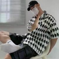 ราคา เสื้อเชิ้ตแขนสั้น คอปก ผ้าลาย Jacquard สีตัดกัน แฟชั่นฤดูร้อน สำหรับผู้ชายและผู้หญิงเสื้อฮาวาย แขนสั้น เข้ารูป สีพื้น แขนยาว สไตล์ลำลอง ลายทาง เสื้อคู่ สีกากี ฮิปฮอป (1731736829663282396)