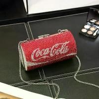 ราคา กระเป๋าสะพายไหล่สตรี, กระเป๋าสะพายข้างผู้หญิงส่วนบุคคล, กระเป๋าสะพายข้าง, กระเป๋ามินิ, ตัวอักษร Rhinestone เพชร, ใหม่ในปี 2024, การออกแบบกระป๋องขวดโค้ก (1730298958188153140)