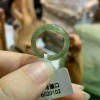 ราคา แหวนหยกลายละเอียด สีเขียวมะกอก มีไซส์ 11-22 สร้อย หยกล้อม เพชร (1731377357065520616)