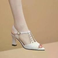 ราคา รองเท้าแตะเปิดปลายเท้า หนังนิ่ม ดีไซน์รูประบายอากาศได้ สไตล์อเนกประสงค์ มาใหม่ รองเท้า เพชร รัดส้น รองเท้า บูท สั้น สไตล์เกาหลี รองเท้า สาน โบฮีเมียน (1732002417591356088)