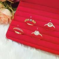 ราคา [จัดส่งทันที] แหวนทองฝังพลอย นพเก้า ทับทิม เพชร เสริมโชค เสริมบารมี แหวนแฟชั่น เครื่องประดับ แหวนทองเหลืองแท้ ชุบทอง ทองปลอม (1731186002031576200)