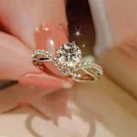 ราคา แหวนเพชรมอยส์ซาไนต์ แหวนผู้หญิง ปรับได้ 1 กะรัต cluster engagement ring zircon แหวน รุ่น แหวน หยก แหวน ช่างกล (1731604102985778482)