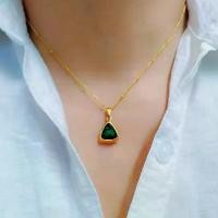 ราคา สร้อยคอไททาเนียมสีเขียวเข้มสำหรับผู้หญิง วินเทจ เบา หรูหรา หยก โซ่กระดูกไหปลาร้าไม่ซีดจาง แสดงผิวขาว (1729589757962849170)