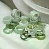 ราคา A3 - 150 เลือกแหวน 100 วง แหวน หยก รวมทรง ตะกร้าแหวน ท้องปิง โอ่ง กระบอก บ่องไผ่ ปลอกงาช้าง คู่แฝด แหวนเสริมดวง (1732095640342727325)