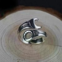 ราคา แหวนผู้ชาย ดีไซน์ดั้งเดิม แหวนนrench สไตล์บุคลิกภาพ สีเงิน devil ring chrome heart ring แหวน หยก cluster engagement ring (1731382426340525406)