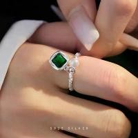 ราคา แหวนเงิน S925 ดีไซน์เฉพาะ ชุบเงินแบบบด ราคาไม่แพง หรูหรา ลูกปัดมรกตสี่เหลี่ยม แหวนยืด แหวน นิล ดํา แท้ ผู้ ชาย (1732270320999631752)